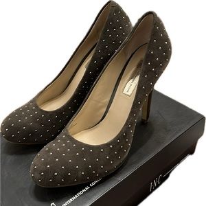INC suede studded pumps, Style: Lilley6smk, Color: Mink Size 8